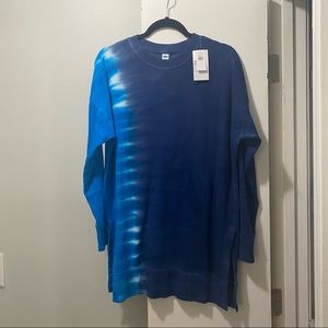 Old navy sweatshirt